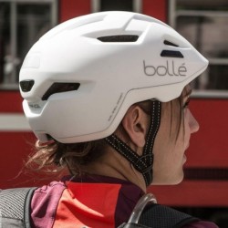 Compra el Casco Bollé Stance Blanco Mate: Estilo y Seguridad