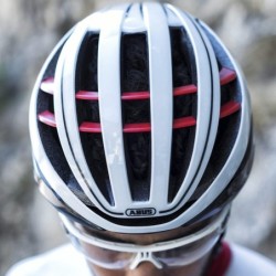 Compra Casco Abus Aventor Rojo: Seguridad y Estilo Asegurado