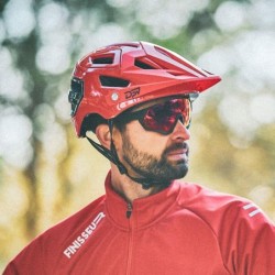 Casco DPV Centaur Rojo Negro: Seguridad y Estilo, ¡Compra Ahora!