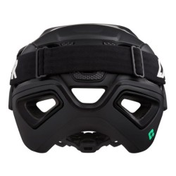 Casco Lazer Jackal KinetiCore Negro: Seguridad y Estilo - ¡Compra Ahora!